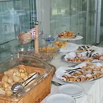 Marina Hotel