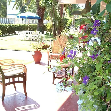 Marina Hotel