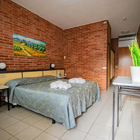 Marina Hotel